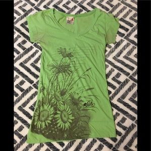 Women’s Green V Neck T-Shirt, size Small